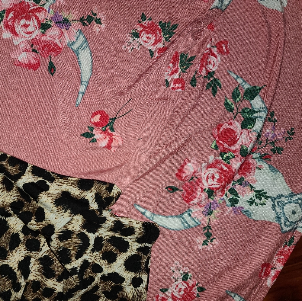 Tunic - Picture 2 of 5